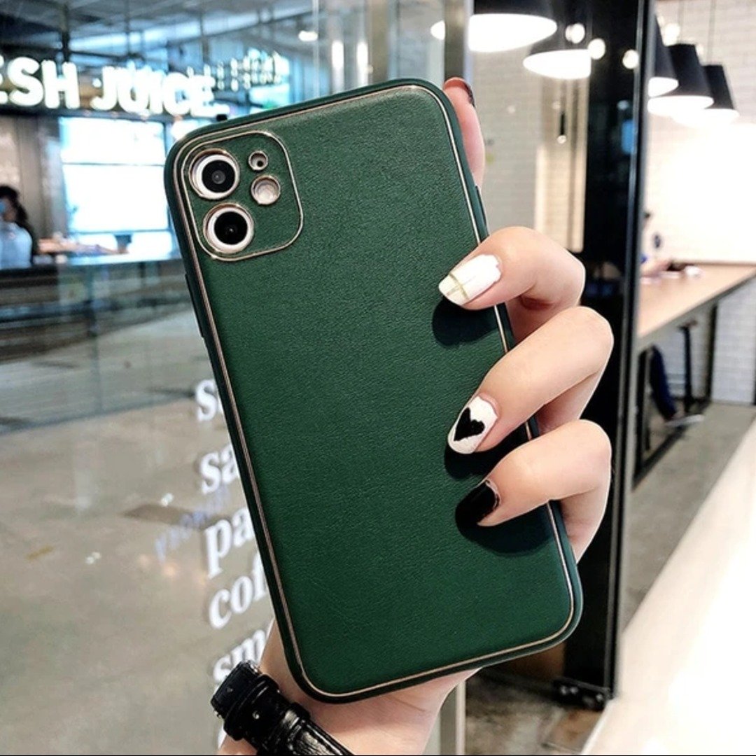 iPhone 11 Series Leather Textured Gold Plated Case casemarts